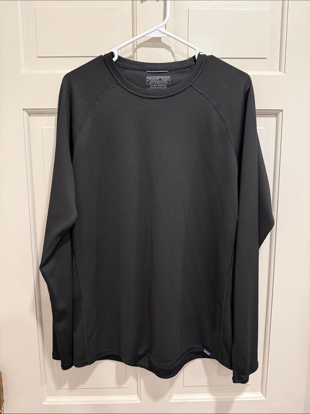 Patagonia Men’s Capilene Midweight Base Layer for Cool to Cold Black Size L